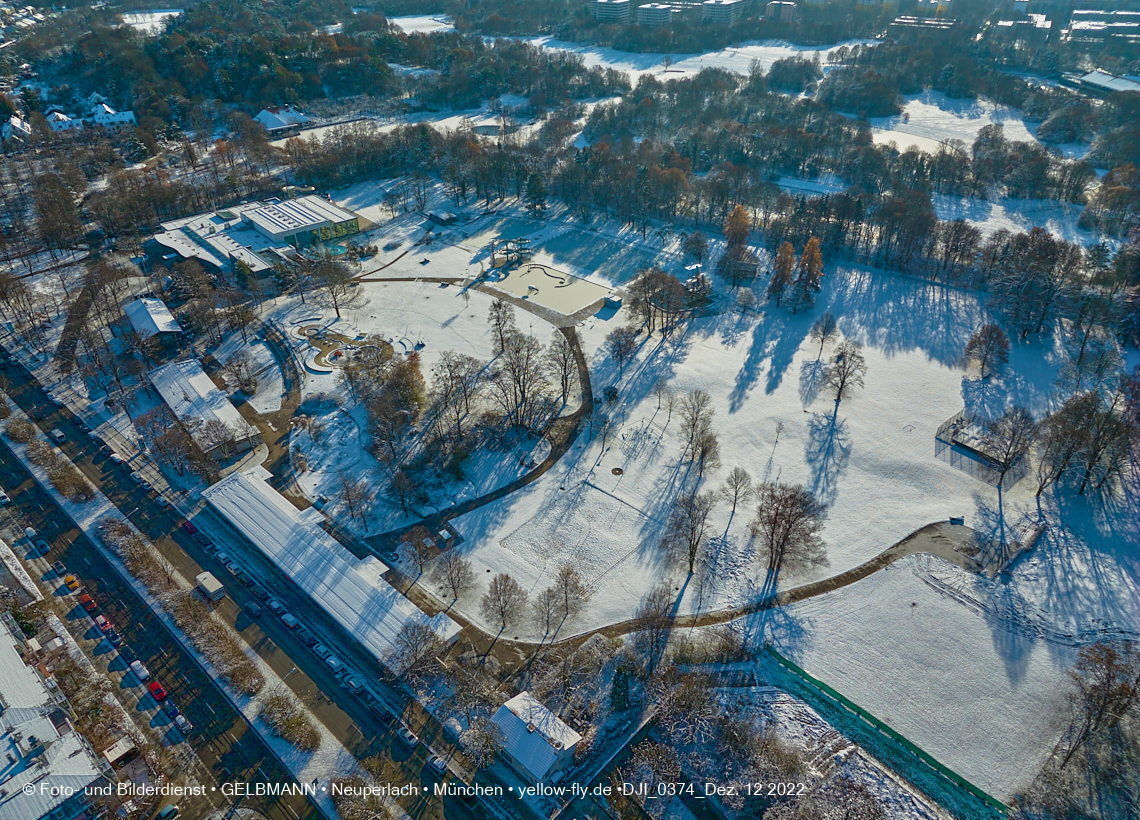 12.12.2022 -  Ostparksee mit Umgebung in Neuperlach